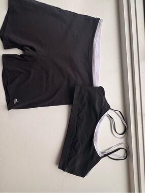 ALO Yoga Black Athletic Shorts and Sports Bra Set